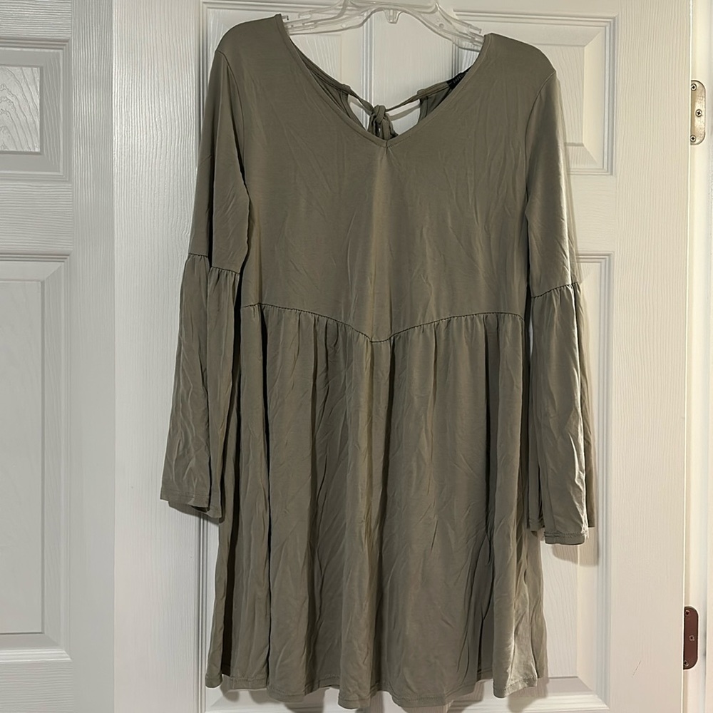 Bell-sleeved short dress or long shirt